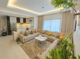 Luxury Super Deluxe Apartment