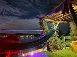 Love room Home Paradise – hotel w mieście Istres