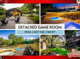 Pool, Hot Tub, Fire Pit, Game Room, Mini Golf