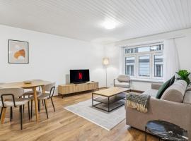 Luxury 1BR in the city center - Color 5, hotel in Zürich