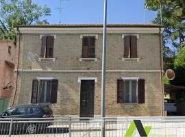 Casa Adelaide vicino al mare,uscita Ancona Sud