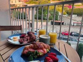 Your favorite apartments, hotel v Mentone