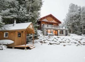 Log cabin - Lakeside - Le Oly, hotel em Saint Romain