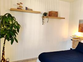 Almarea Beach - Essenza del mare, calore di casa，位于因佩里亚的酒店