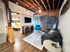 The 1865 Nashville Experience With Speakeasy, Pool & Parking