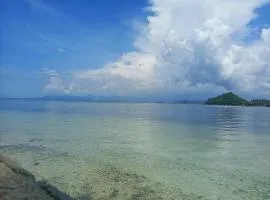 Sudak Indah Paradise Beach Bungalow