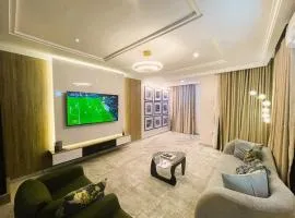 Mikuch Apartments and Suites