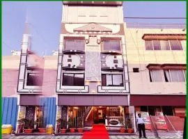 Shri Mahakaleshwar Jyotirlinga Temple HOTEL N- PALACE Near - Railway Station Ujjain - Fully Air conditioned - Free Wifi and Parking Facilities