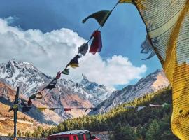 Rent A Car - Jimny 4X4 & Duster 4X4, luxusn&iacute; stan v destinaci Narkanda