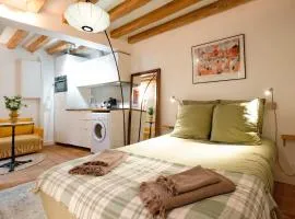 Charming Apartment in Notre-Dame