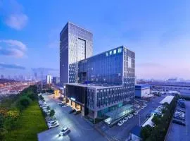JI Hotel Wuhan Guanggu 3rd Road