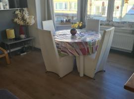 Appartement avec parking 50 m de la mer, hotel din De Panne