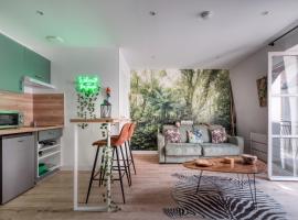 Green Oasis Proche Gare & Disneyland, hotel in Lagny