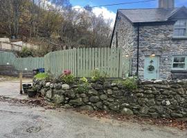 렌페어페찬에 위치한 호텔 Old Chapel House