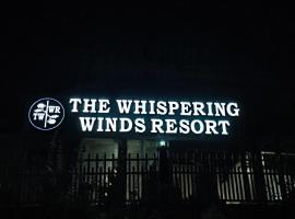 The Whispering Winds Resort, hotel en Dehradun
