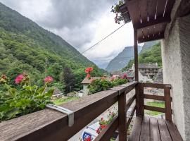 Wild Valley Mountain Getaway in Valle Onsernone, Hotel in Vergeletto