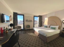 Hôtel Cannes Centre Univers، فندق في كان
