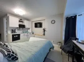 Perfect Location! All include Tampa Private Suite