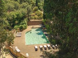 Chalet 3 étoiles - Parc aquatique - ccbcbfb, hotel in Sartène