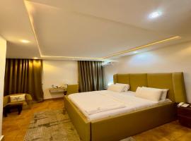 Beauties And Hunks hotel - B&H, hotel cerca de Aeropuerto Internacional Nnamdi Azikiwe - ABV, Abuja