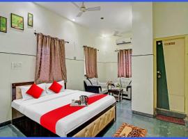 Hotel Vills Guest House Near Lucknow Railway Station - Free Wifi and Free Parking Facilities # Fully Air conditioning Luxuary Rooms - Top Rated Hotel In Lucknow, hotel pobl&iacute;ž Chaudhary Charan Singh International Airport - LKO, Lakhna&uacute;