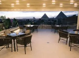 La tuya pyramids view