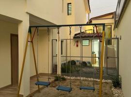 CITE HARMONIE BESSIKOI villa 211 Chu Angré，位于阿比让的酒店