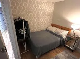 Double Ensuite in Prestige Location