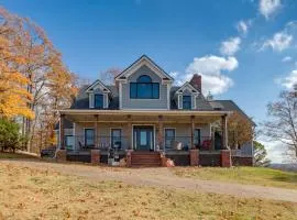 Surrounding Lake Views! Eureka Springs Home