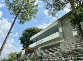 PINETOP RESORT, Hotel in Khanpur