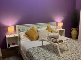 "Private Room" stanza privata with private bathroom - shared kitchen and beautiful terrace on Taormina Center Hostel Taormina