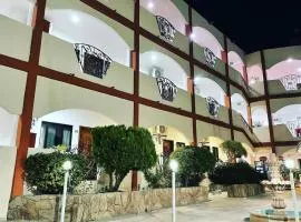 Hotel Las Fuentes
