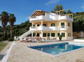 Villa Alex, hotel blizu znamenitosti Monastery of Agios Dimitrios of Zaloggo, Riza