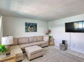 Coastal Living Steps From Beach w Community Pool