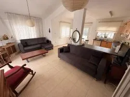 Kyrenia center 3 bedroom apartment