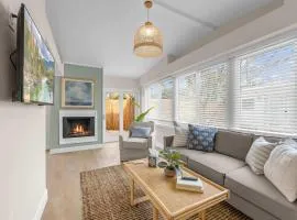 Steps to Beach King Bed Parking Pet-Friendly