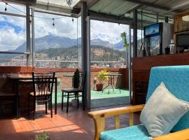 Mariandes Hostel, hotel din Huaraz