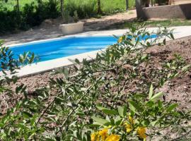 Cabaña La Kalma, hotel in Santa María