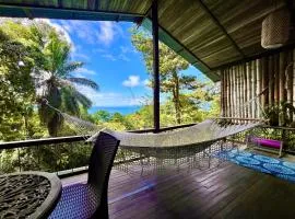 Iwa Zaru Seaview studio's, free breakfast & park tour