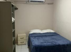 Habitacion C10 privada centro monterrey, δωμάτιο σε οικογενειακή κατοικία σε Monterrey