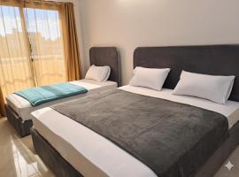 Regal Horizon G-13, &xi;&epsilon;&nu;ώ&nu;&alpha;&sigmaf; &sigma;&tau;&omicron; &Iota;&sigma;&lambda;&alpha;&mu;&alpha;&mu;&pi;ά&nu;&tau;