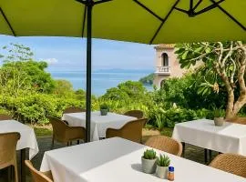 Mi Zaru sea view hotel Free MA park tour & breakfast