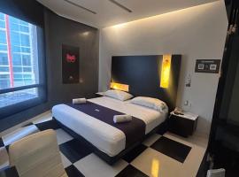 Auto Hotel Via Uno, hotel Boca del Ríóban