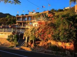 Auberge Les Montagnes du Paradis Your Hidden Retreat in Paradise Valley