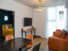 Bloum at 22, City Views and Wonderland Vibes!, hotel di Hatillo