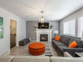 House for 15 with Firepit near The Village