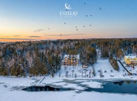 Estello Suites & Spa, hotel em Lac-Mégantic