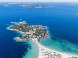 Isola dei Gabbiani - Land of water, campground in Porto Pollo