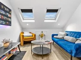 2Bed 2Bath at Hendon - 1 Min to Train - Free Parking