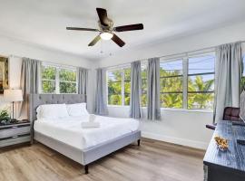 Villa Riviera Beach -4Bdr Relaxing Retreat By Viac, готель у місті Рів'єра-Біч